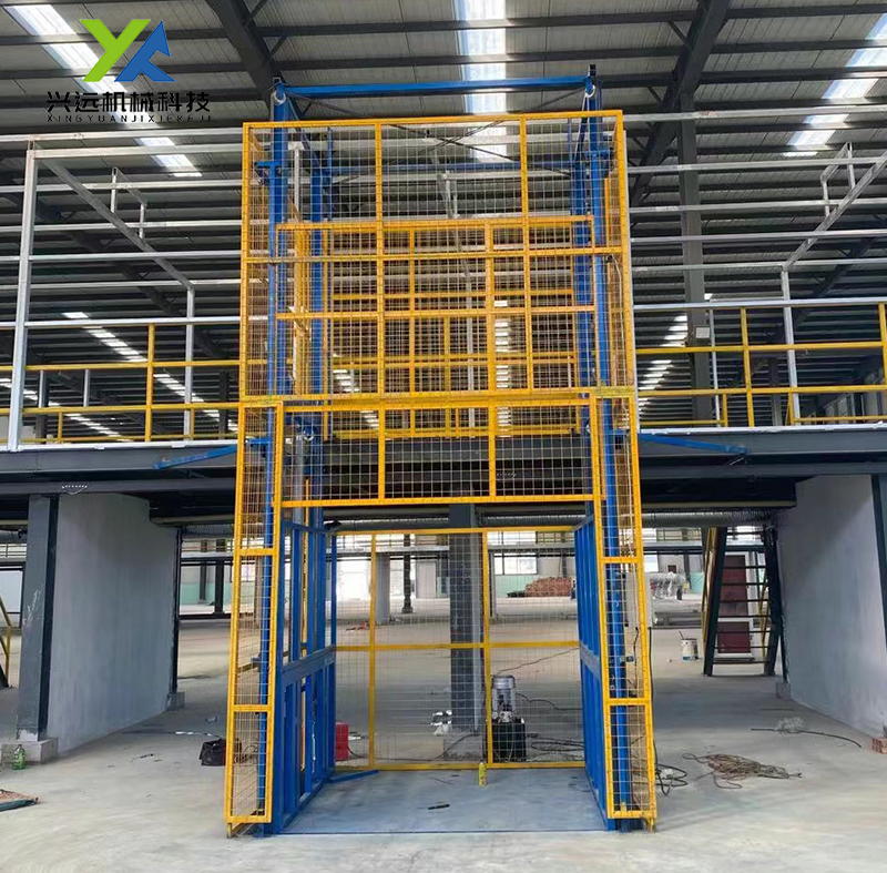 護網外封液壓貨梯